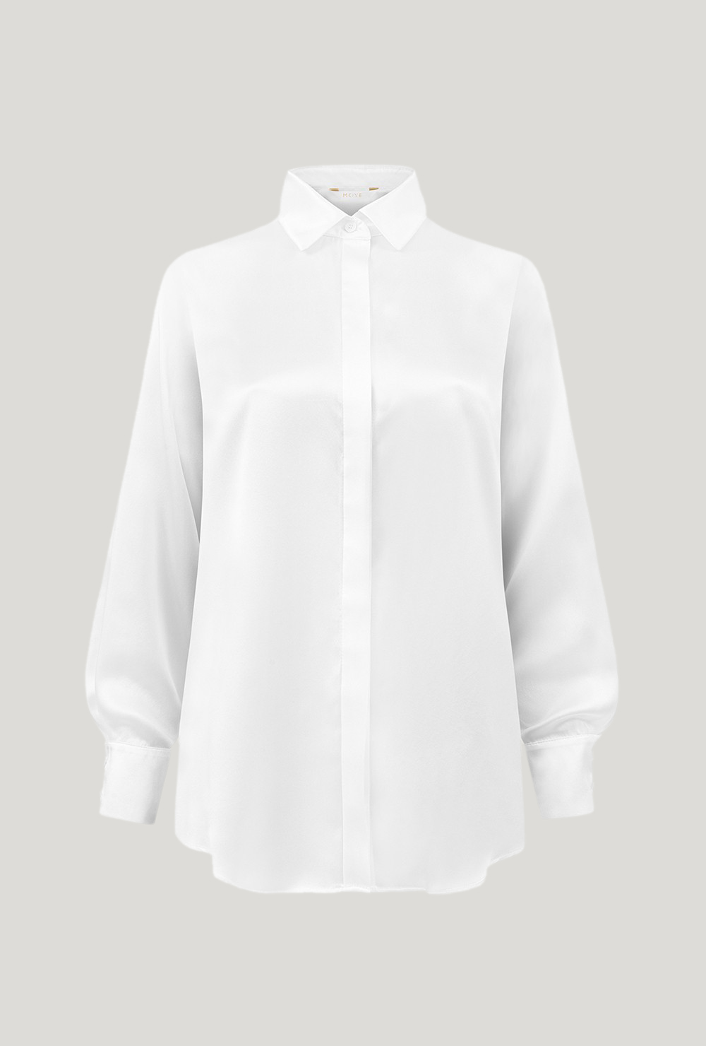 Classic white silk satin shirt
Klasyczna biała koszula z satyny jedwabnej