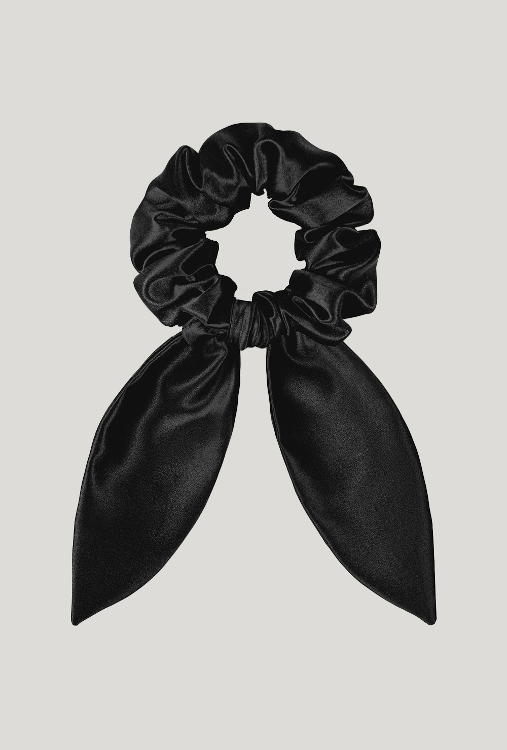 Black silk scrunchie with scarf Czarna jedwabna gumka z detalem chusty