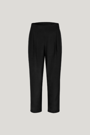 Black silk suit trousers Jedwabne spodnie garniturowe z czarnej satyny