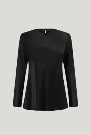 Black silk satin blouse with long sleeves and rounded neckline Czarna jedwabna satynowa bluzka z długim rękawem i okrągłym dekoltem