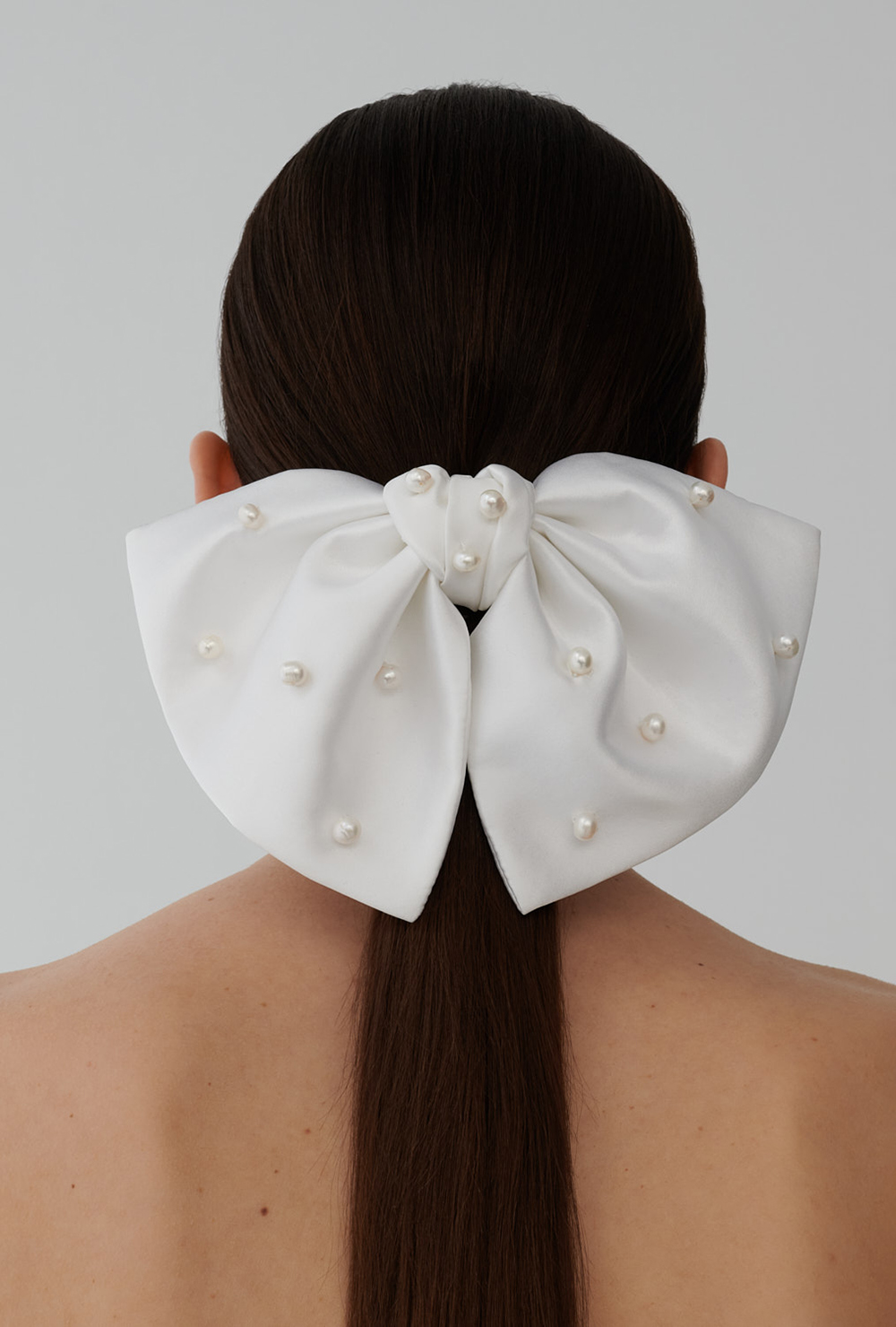 White silk hair bow with natural pearls - Cecilia White